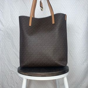 Micheal Kors tote bag